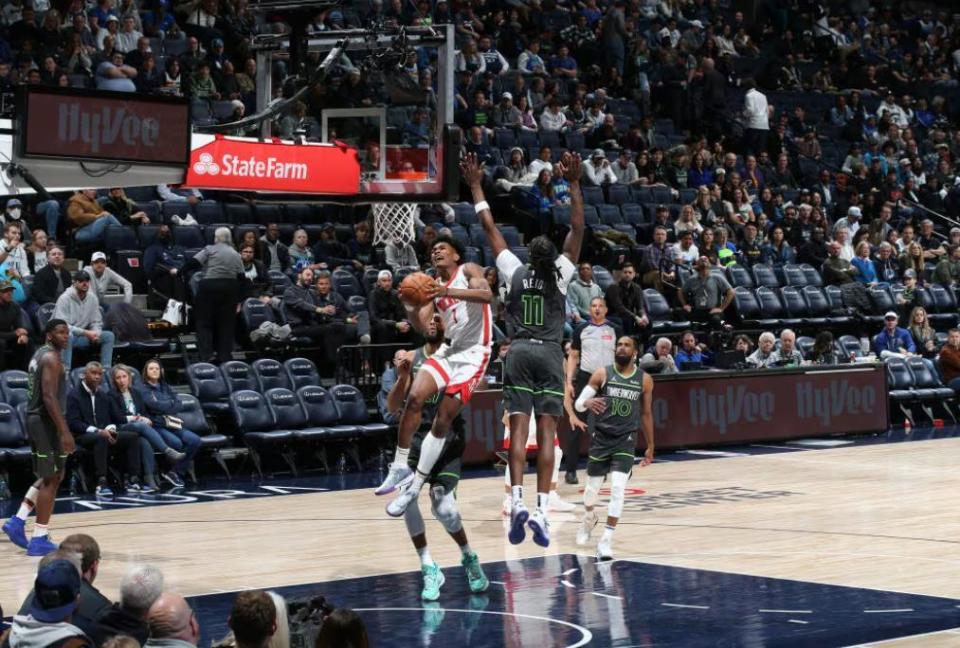 眼上, 在任何位置, 后赛