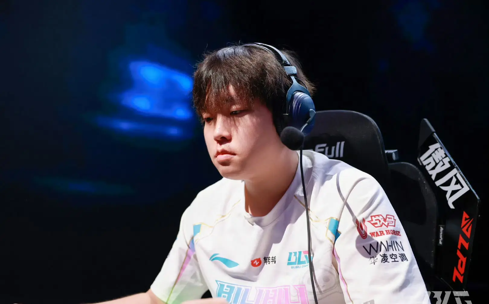 似乎已经彻, bty